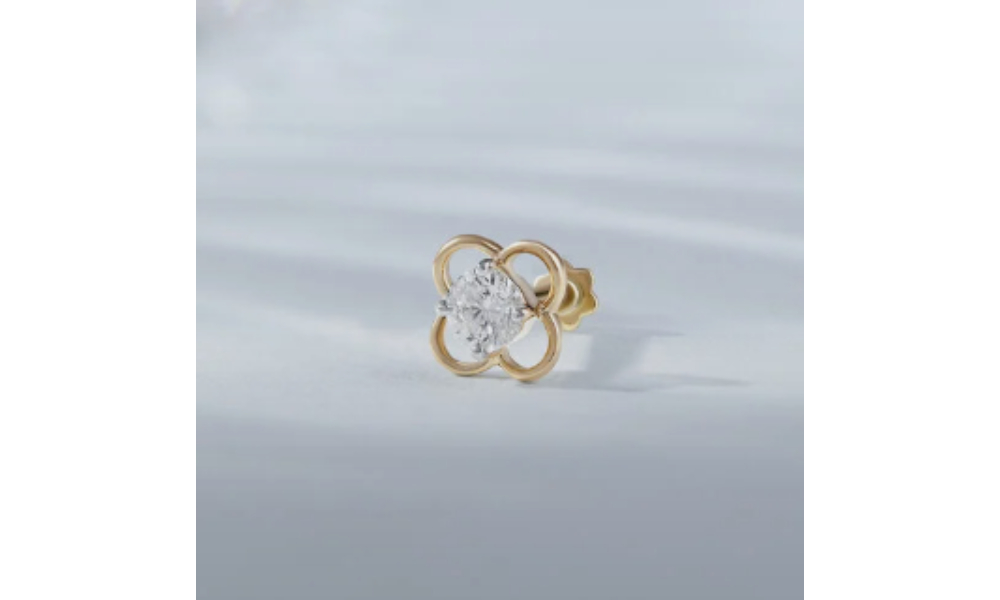 Explore Nose Pins in Gold to Level up Your Signature Look in 2025