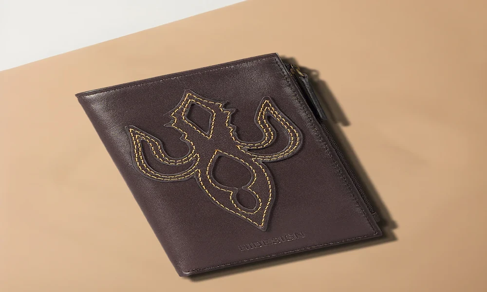 Key Features Found in Men’s Designer Passport Holders