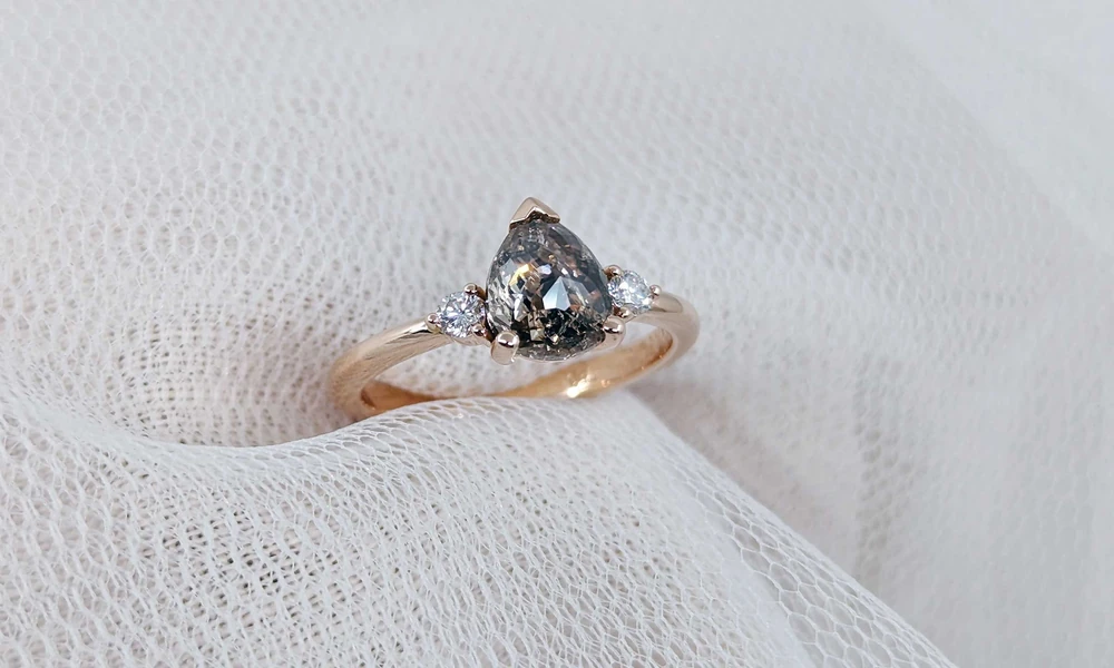 How Personal Diamond Ring Design Influences Long-Term Sentimental Value